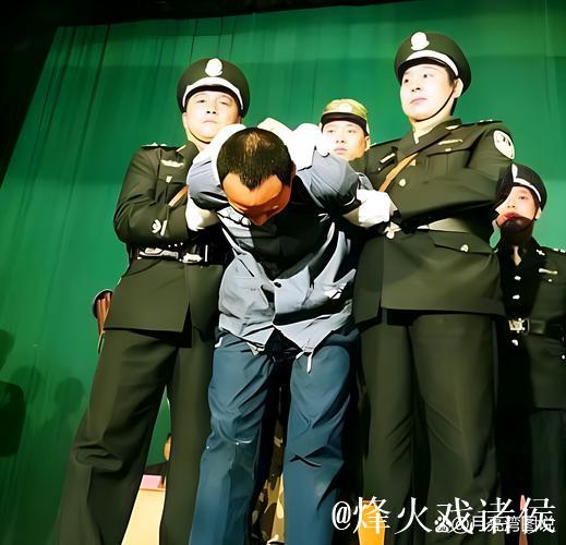 拳赛胜出却重伤，靳朝常挂彩真相曝光